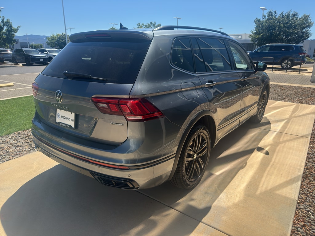 Used 2022 Volkswagen Tiguan SE R-Line Black SUV