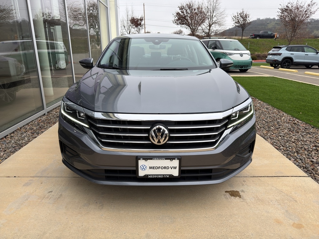 Used 2021 Volkswagen Passat 2.0T SE Sedan