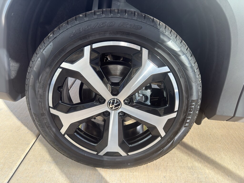 2026 Volkswagen Tiguan SE - Photo 18