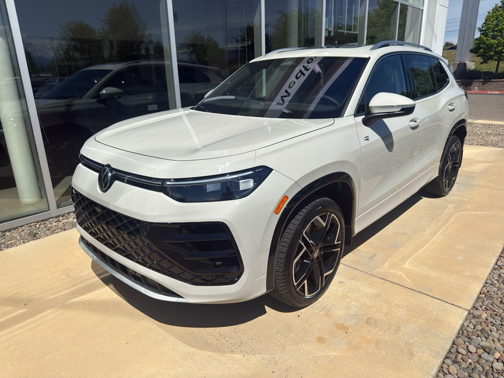 2026 Volkswagen Tiguan 2.0T SEL R-Line Turbo 4Motion's photo