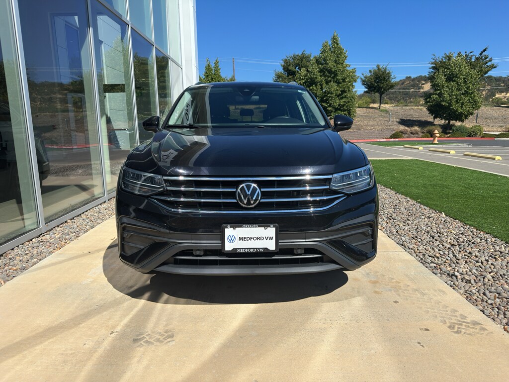 2022 Volkswagen Tiguan SE photo 3