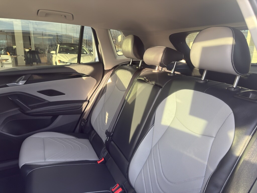 2026 Volkswagen Tiguan SE - Photo 13