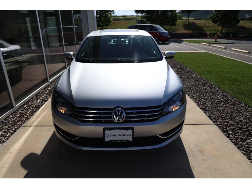 Used 2014 Volkswagen Passat SE with VIN 1VWBN7A38EC068867 for sale in Medford, OR