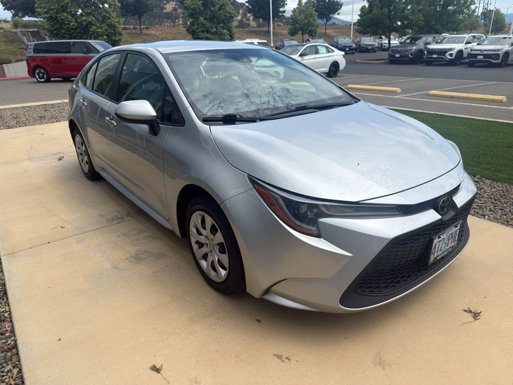 Used 2020 Toyota Corolla LE Sedan