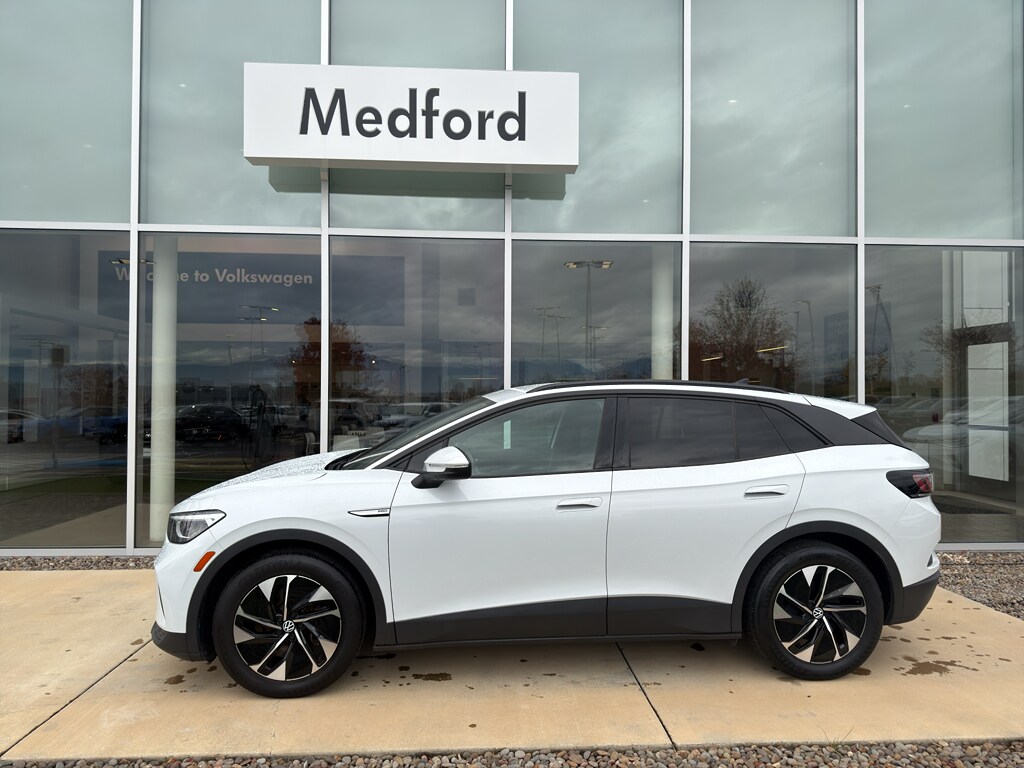 2021 Volkswagen ID.4 Pro photo 2