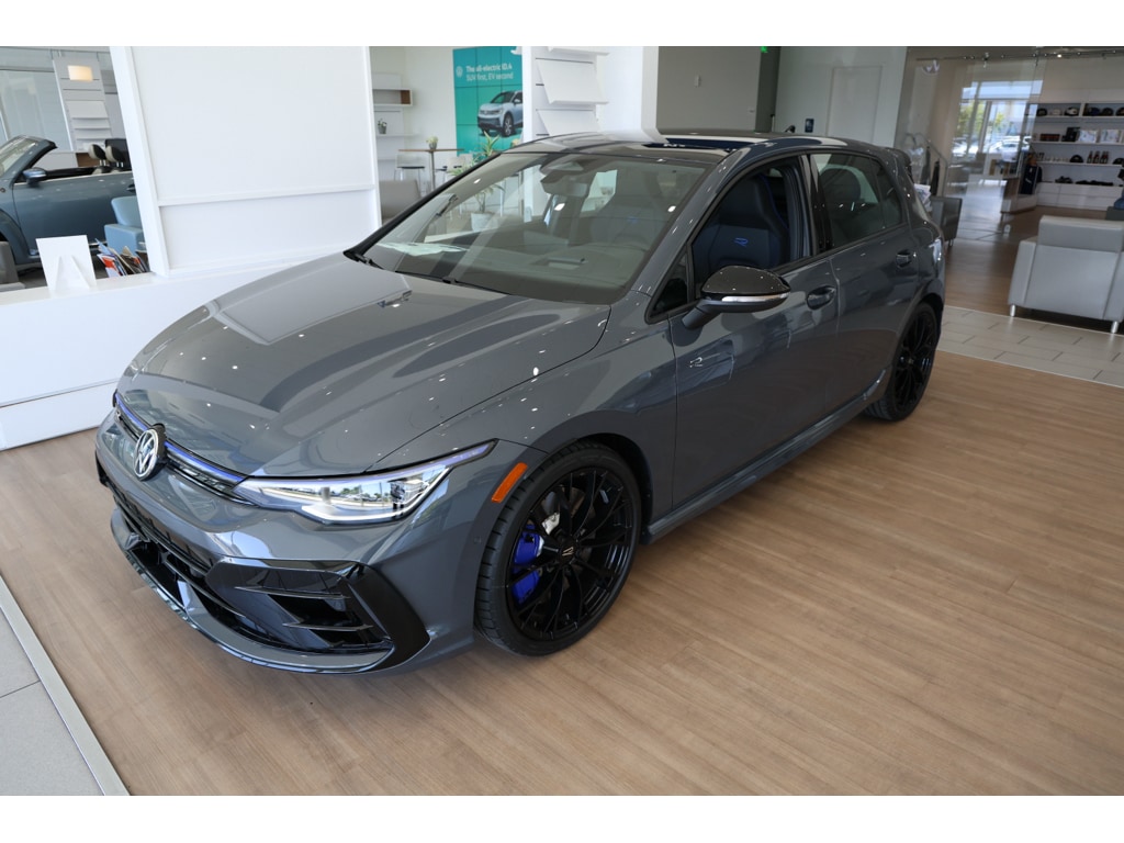 2026 Volkswagen Golf R Golf R 4-door DSG's photo
