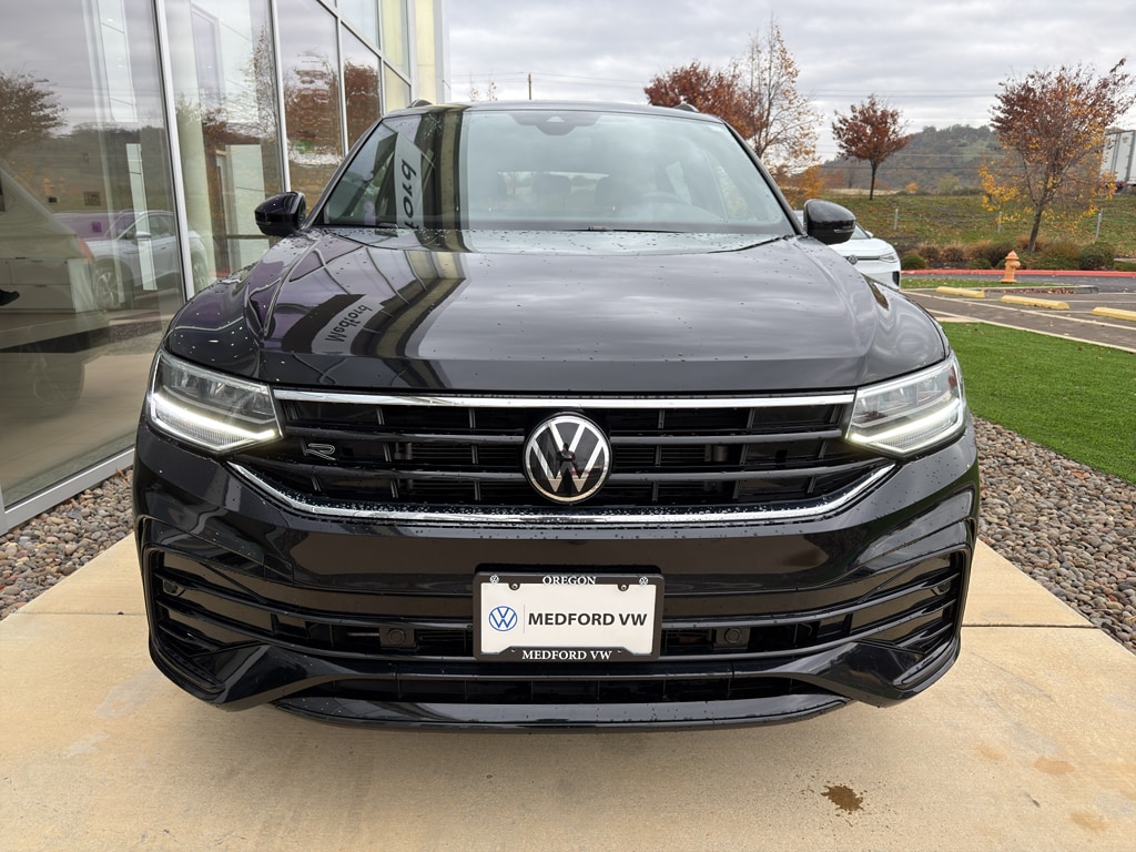 Used 2023 Volkswagen Tiguan SE R-Line Black SUV
