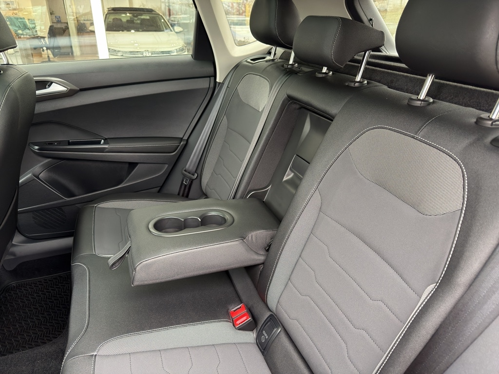 2026 Volkswagen Taos SE Black - Photo 15