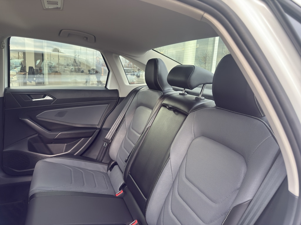 2026 Volkswagen Jetta SEL - Photo 14