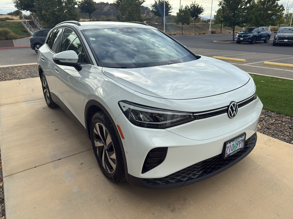 2023 Volkswagen ID.4 Standard photo 3
