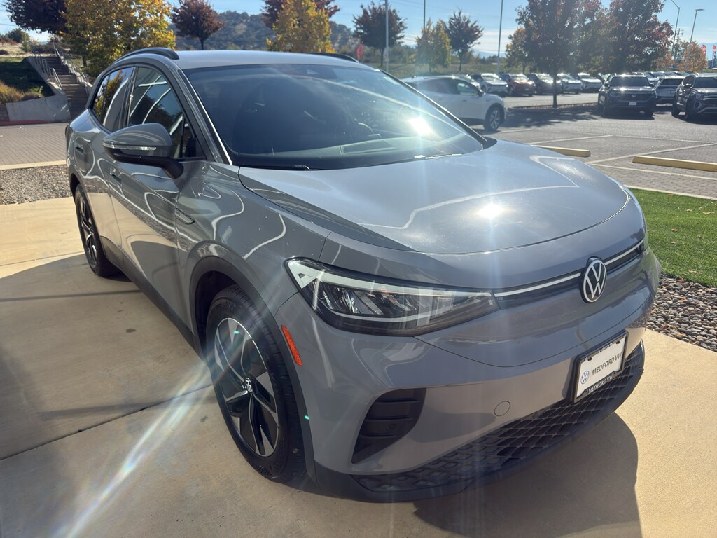 2021 Volkswagen ID.4 Pro photo 2