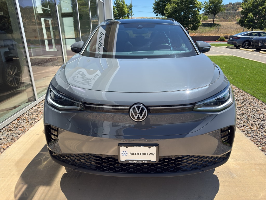 Used 2023 Volkswagen ID.4 PRO S with VIN 1V2WNPE8XPC036353 for sale in Medford, OR