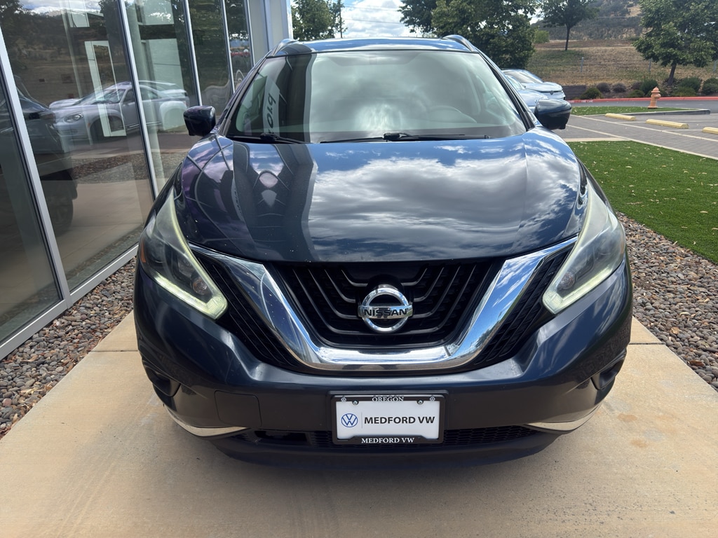 Used 2018 Nissan Murano SV with VIN 5N1AZ2MH2JN132621 for sale in Medford, OR