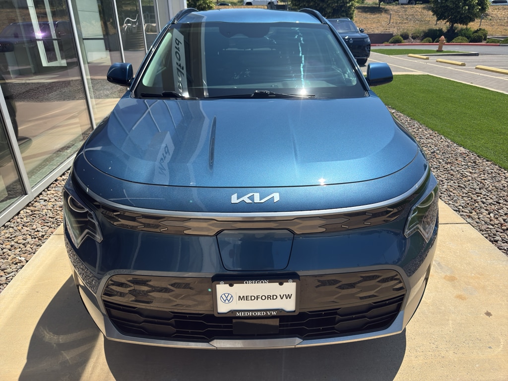 Used 2023 Kia Niro Wind with VIN KNDCR3L12P5040957 for sale in Medford, OR