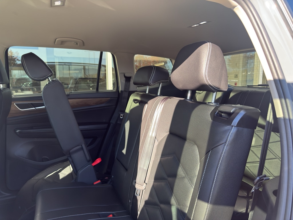 2026 Volkswagen Atlas SE w/Tech - Photo 13