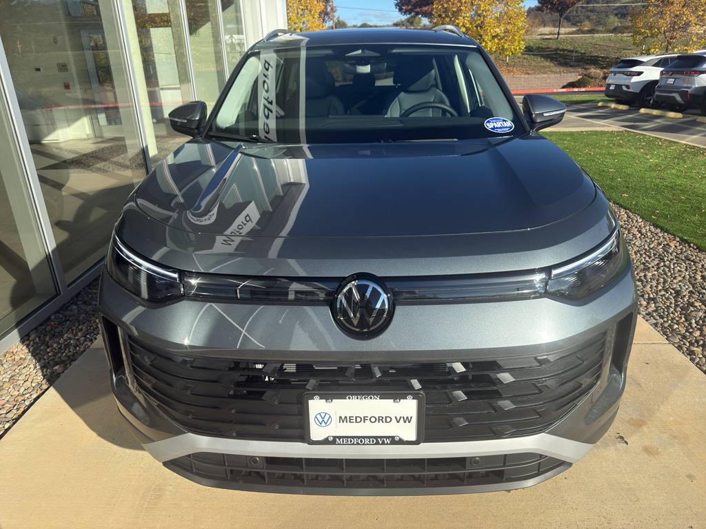 New 2026 Volkswagen Tiguan SE SUV