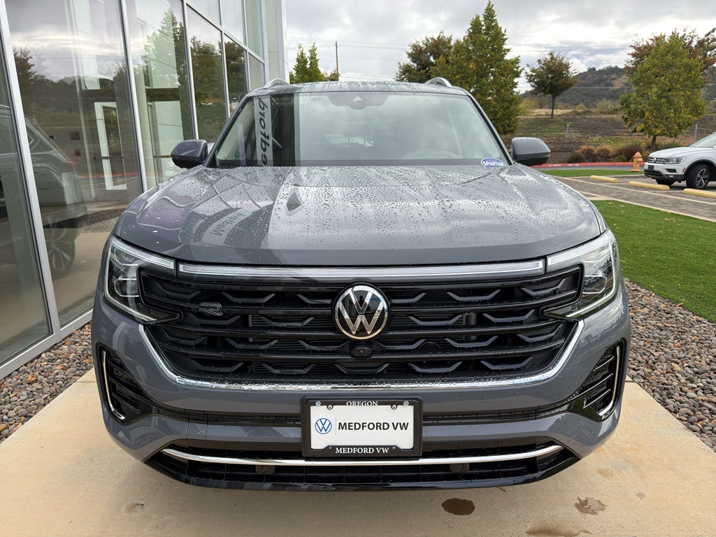 New 2026 Volkswagen Atlas 2.0T SEL Premium R-Line SUV