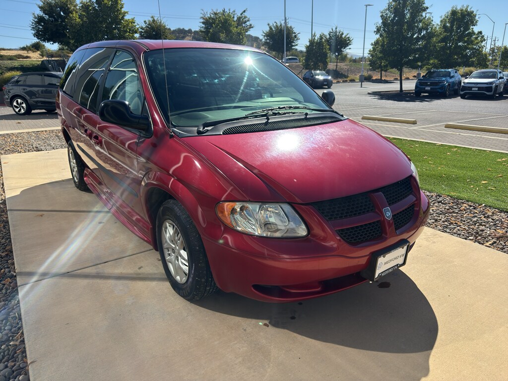 2003 Dodge Grand Caravan Sport photo 3