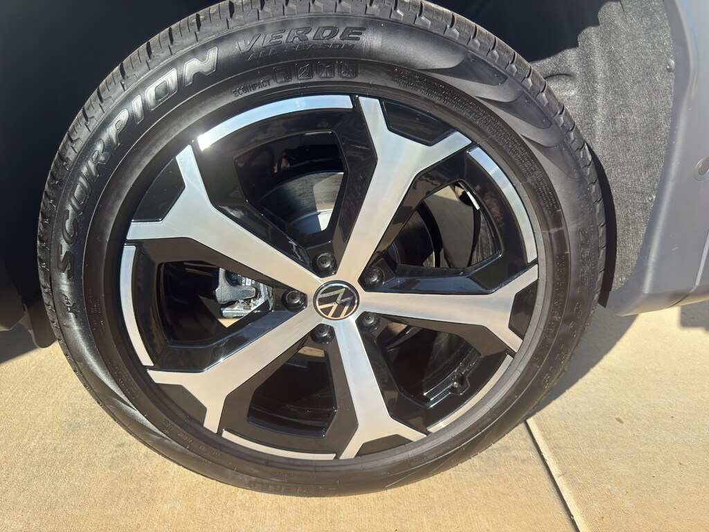 2026 Volkswagen Tiguan SE - Photo 15