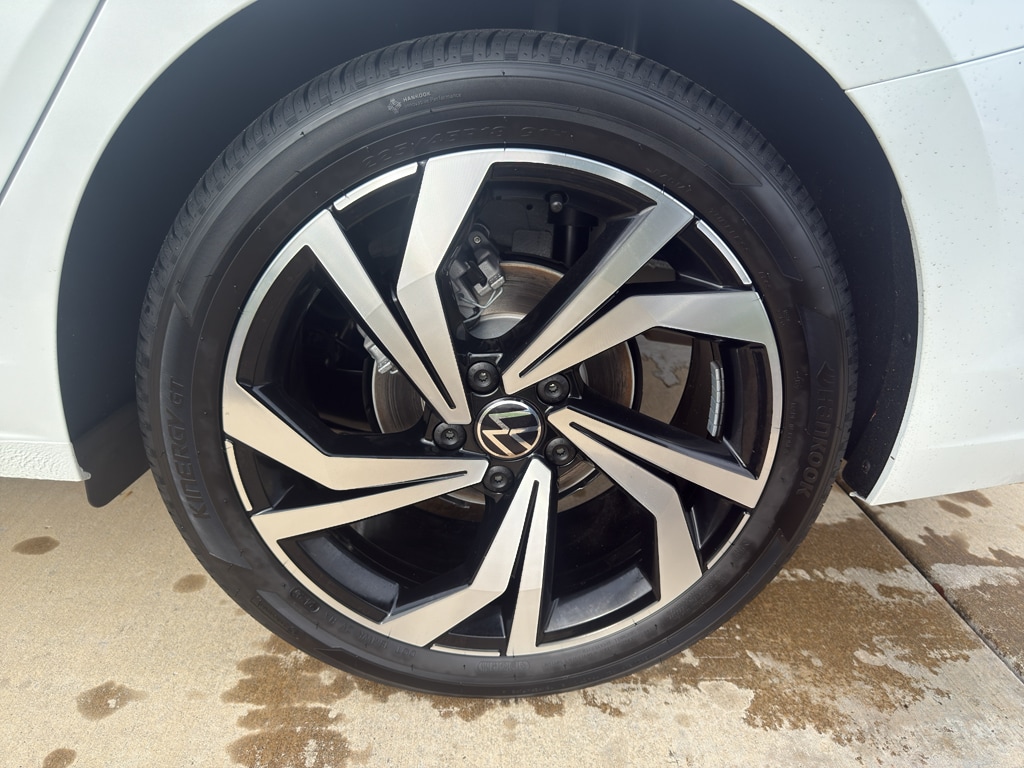 2026 Volkswagen Jetta SEL - Photo 16