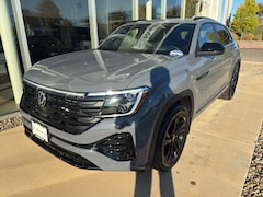 2026 Volkswagen Atlas Cross Sport 2.0T SEL R-Line Black