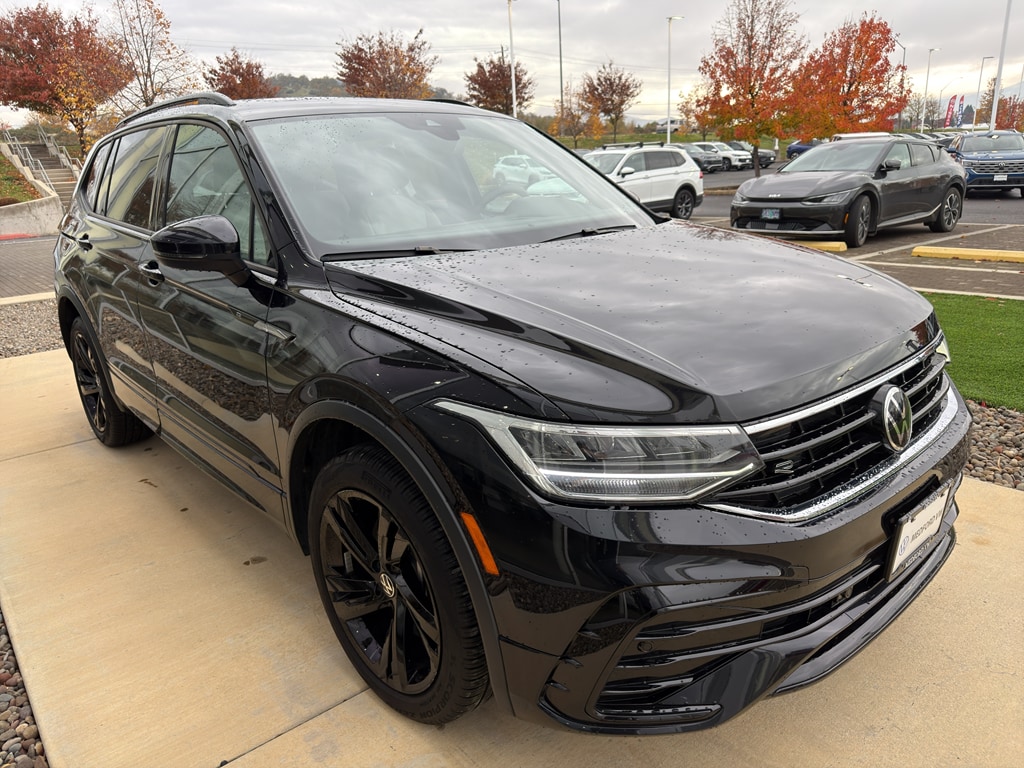 Used 2023 Volkswagen Tiguan SE R-Line Black SUV