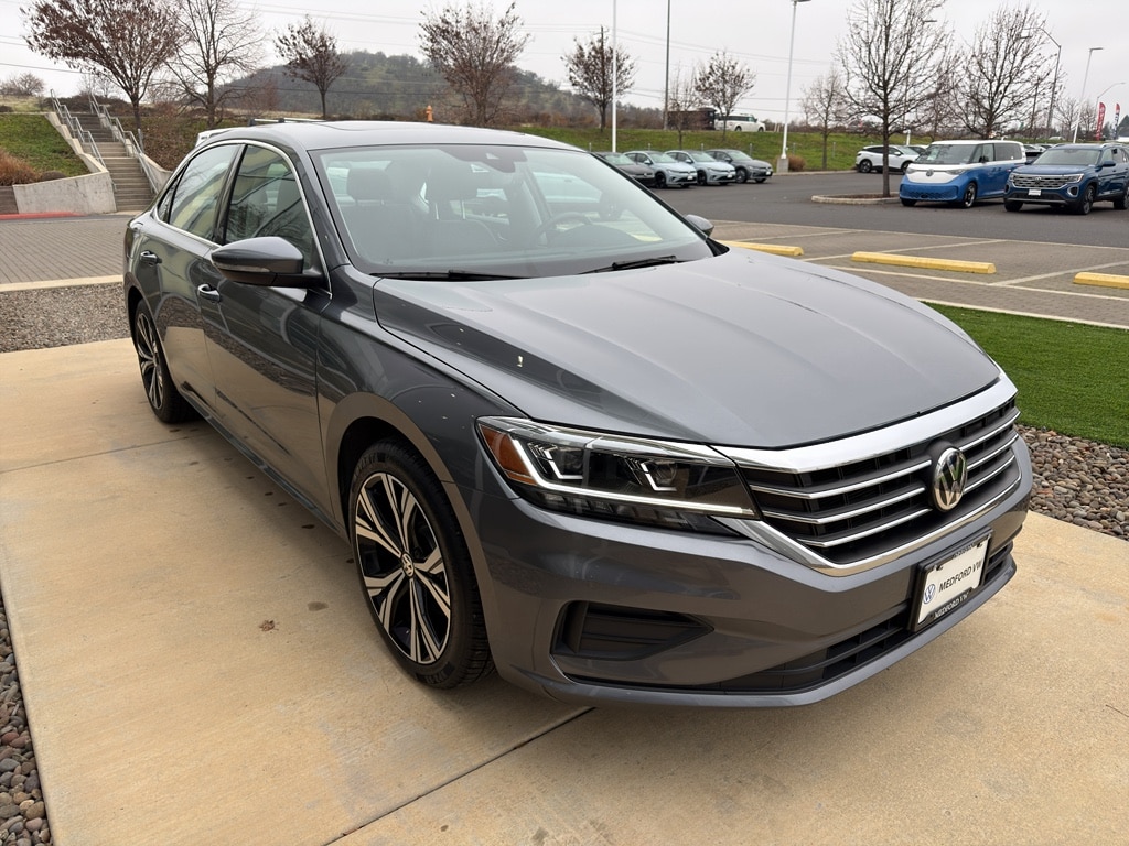 Used 2021 Volkswagen Passat 2.0T SE Sedan