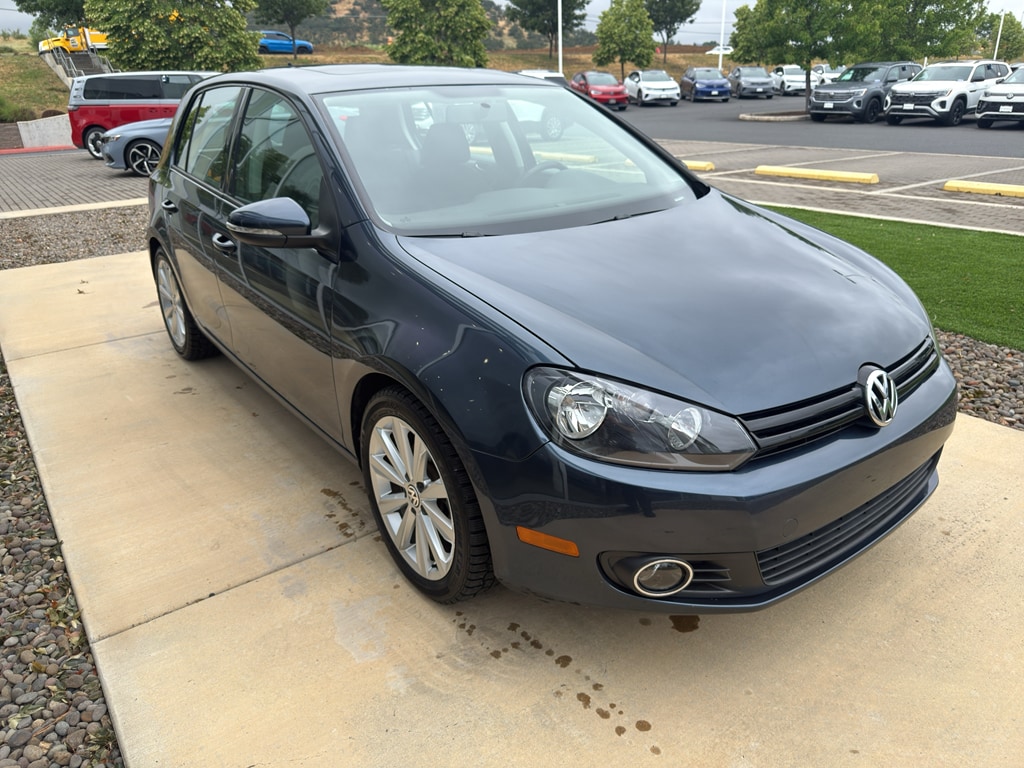 Used 2013 Volkswagen Golf TDI w/Sunroof & Nav Hatchback