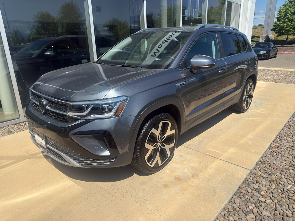 2023 Volkswagen Taos 1.5T SEL 4Motion's photo