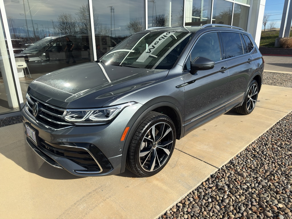 Used 2022 Volkswagen Tiguan SEL R-Line 4motion SUV