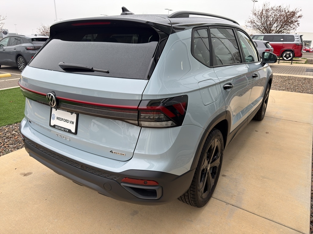 2026 Volkswagen Taos SE Black - Photo 5