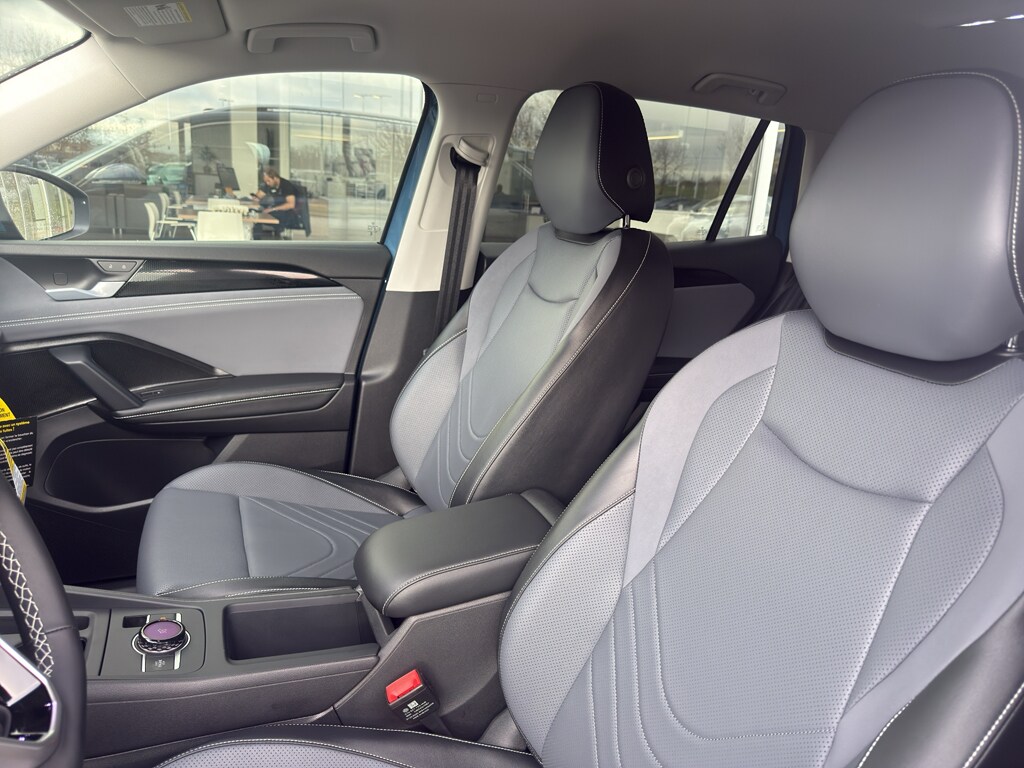 2026 Volkswagen Tiguan SE - Photo 8