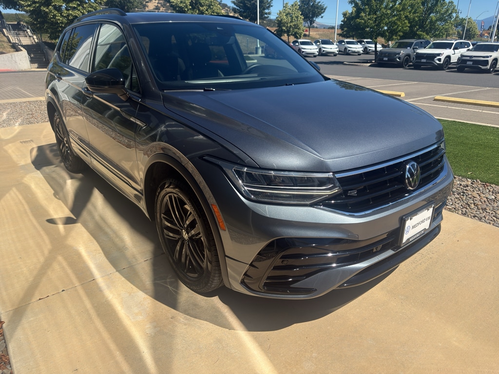 Used 2022 Volkswagen Tiguan SE R-Line Black SUV