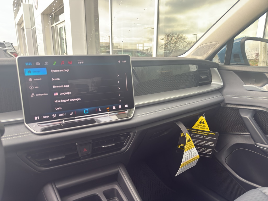 2026 Volkswagen Tiguan SE - Photo 12