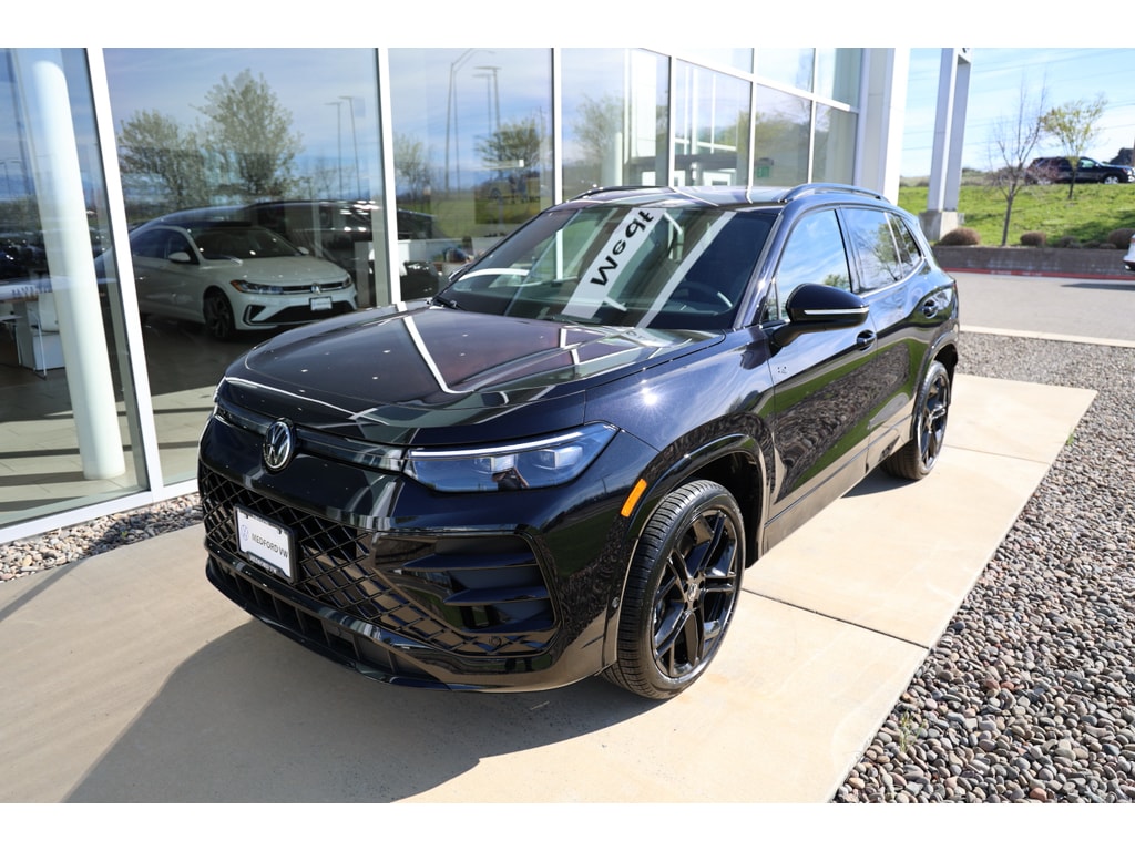 2026 Volkswagen Tiguan 2.0T SE 4Motion's photo