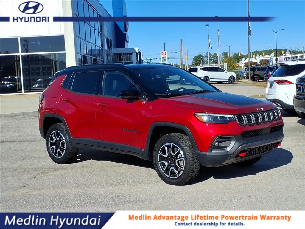 Used 2025 Jeep Compass Trailhawk Sport Utility