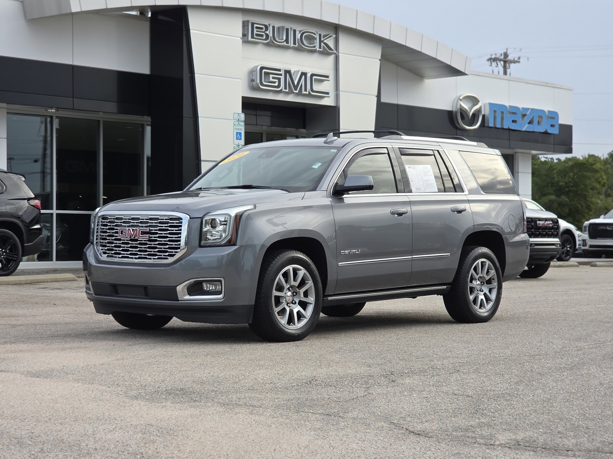 2020 Gmc Yukon Denali photo 3