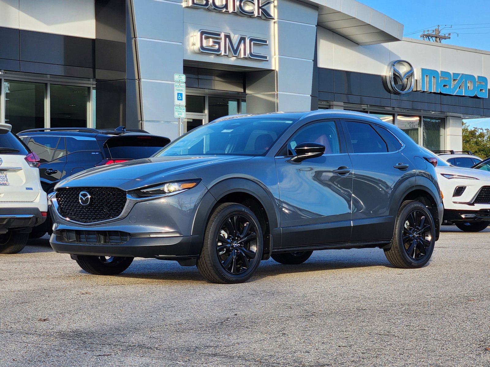 2025 Mazda CX-30 2.5 S Carbon photo 3