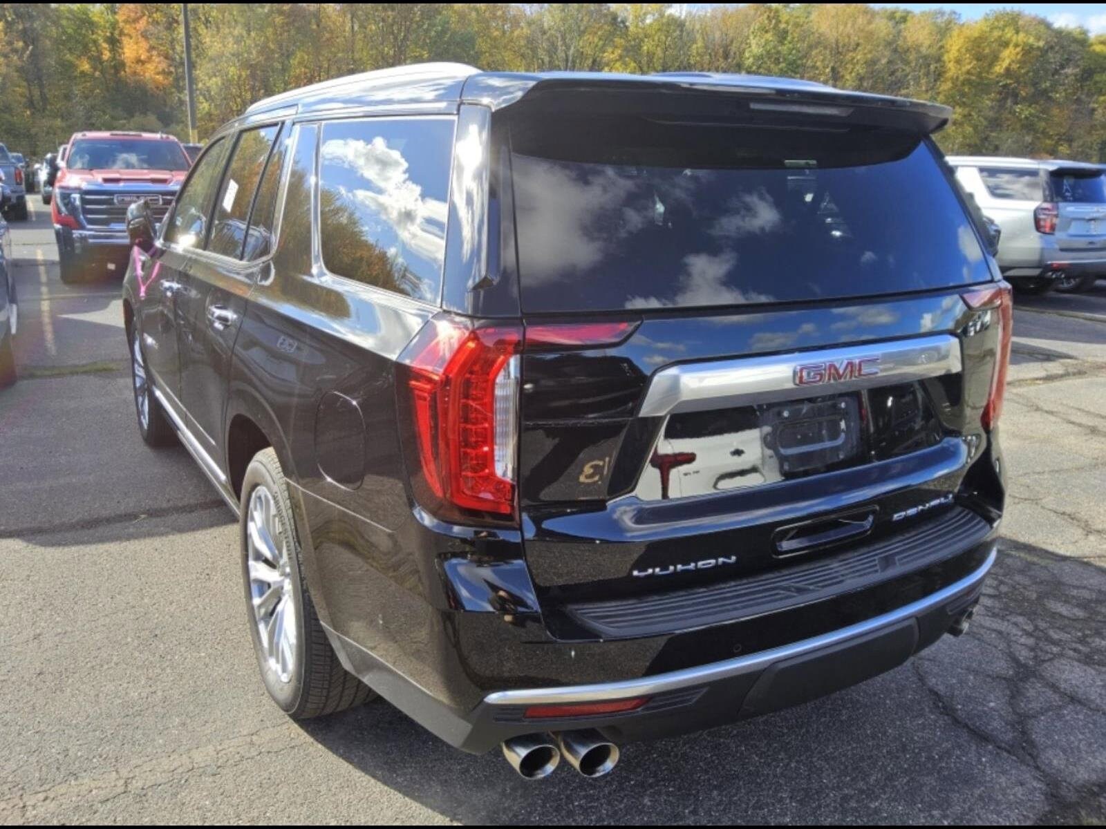 2024 Gmc Yukon Denali photo 2