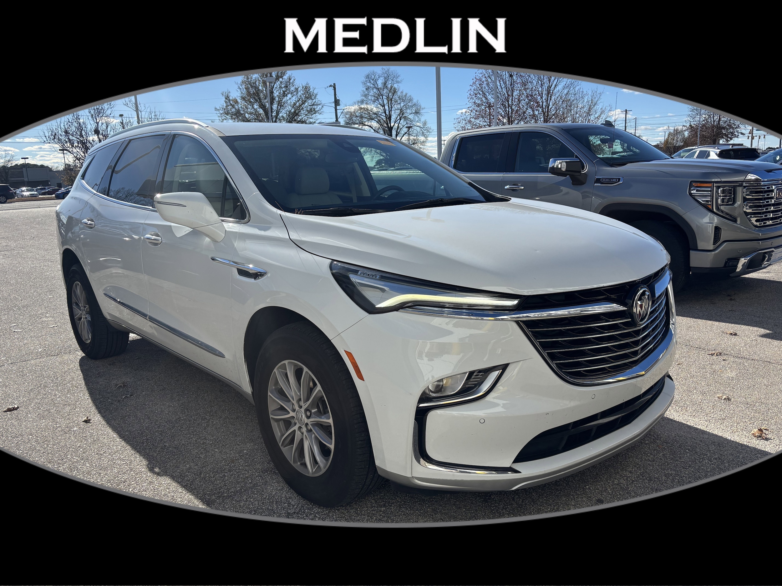 2023 Buick Enclave Essence's photo