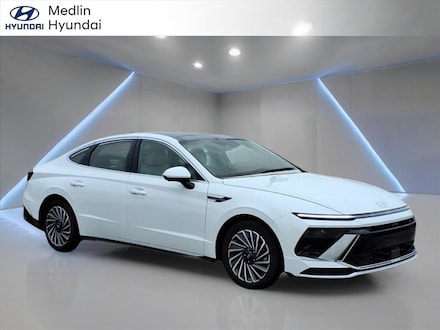 2025 Hyundai Sonata Hybrid Limited 4dr Car