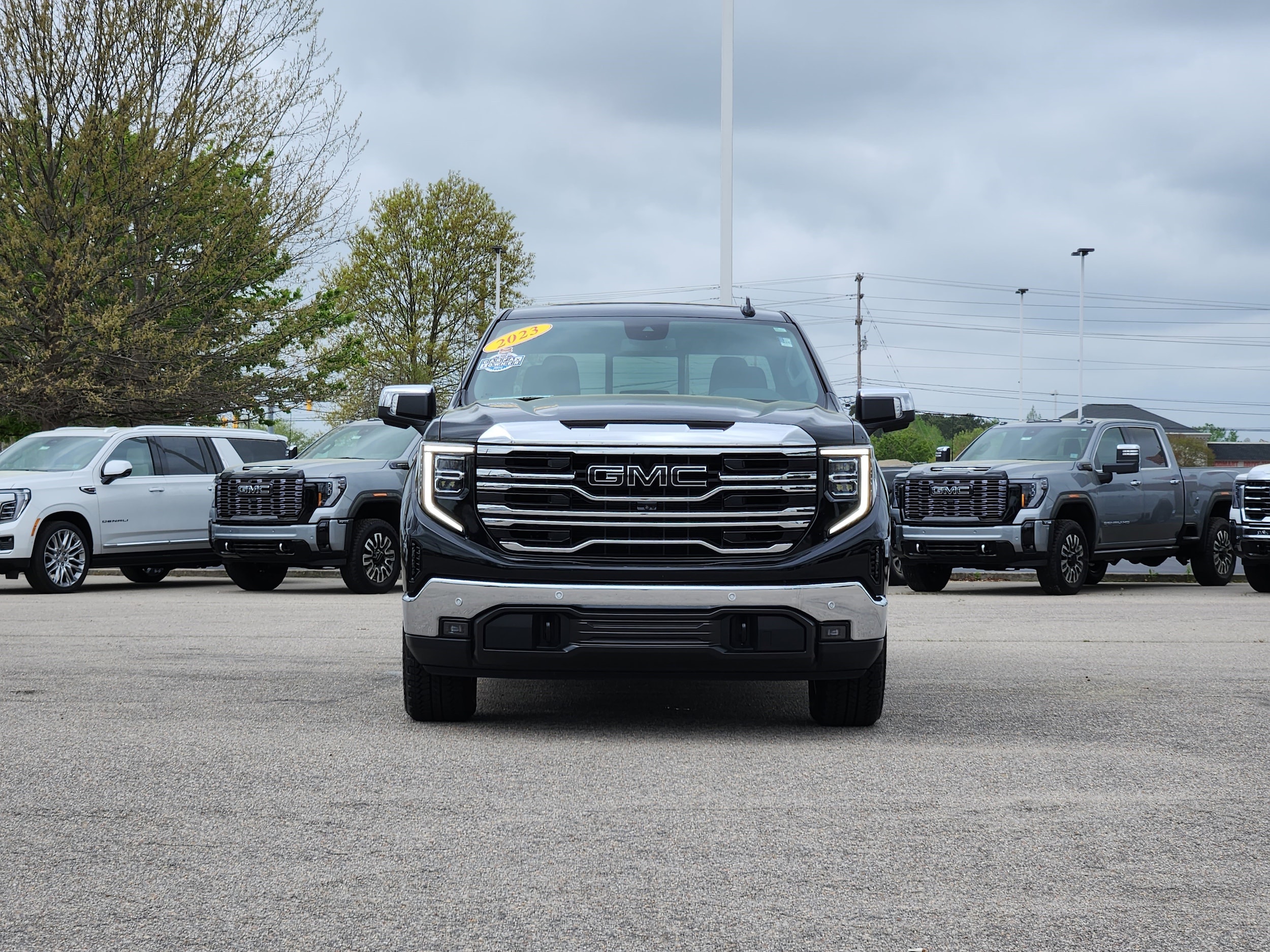 Used 2023 GMC Sierra 1500 SLT with VIN 3GTUUDED9PG235530 for sale in Wilson, NC