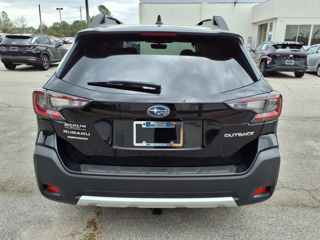 2025 Subaru Outback Limited photo 4