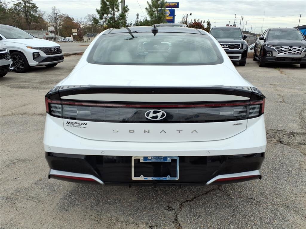 Used 2025 Hyundai Sonata Hybrid Limited 4dr Car