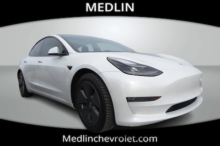 2022 Tesla Model 3 Long Range 4dr Car