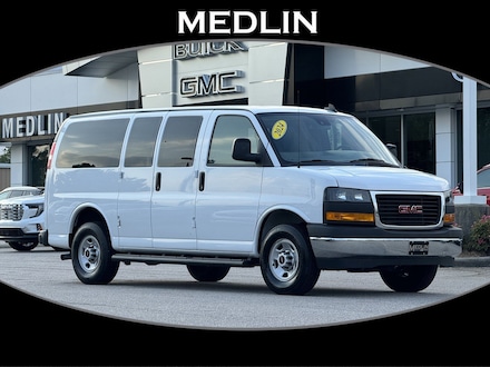 2024 GMC Savana Passenger LT Full-size Passenger Van