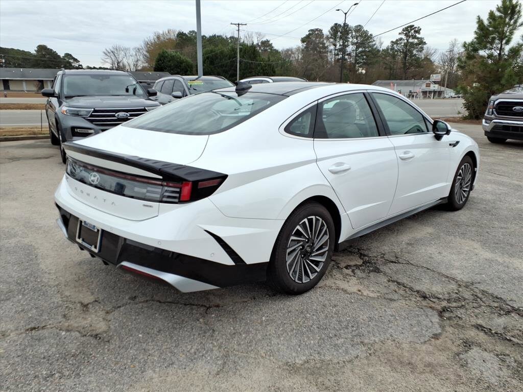 Used 2025 Hyundai Sonata Hybrid Limited 4dr Car