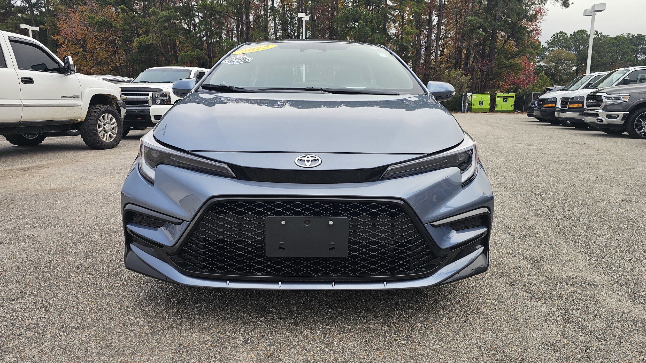 2025 Toyota Corolla SE photo 2