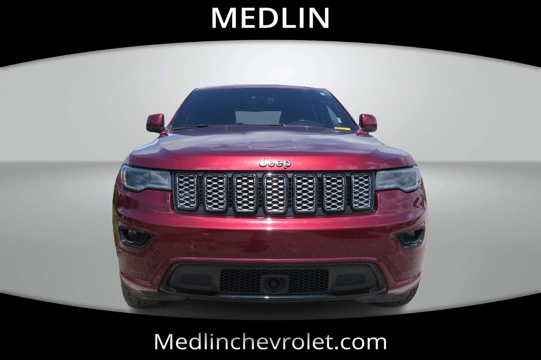 2021 Jeep Grand Cherokee Laredo X photo 2