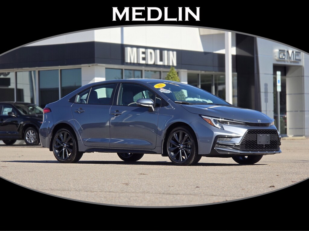 Used 2025 Toyota Corolla SE 4dr Car